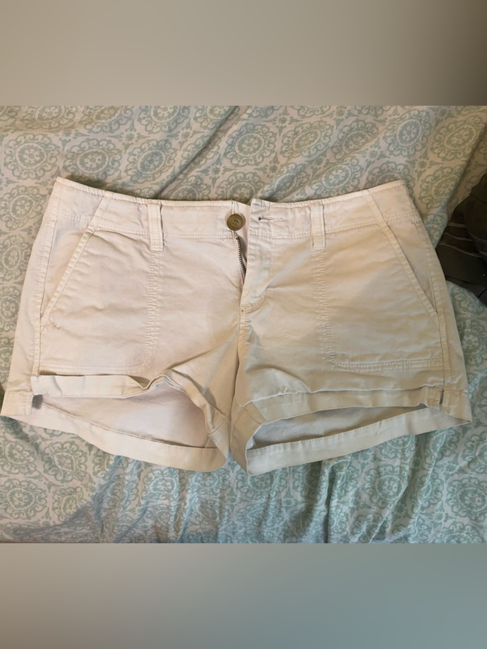 Casual Cream Cotton Shorts